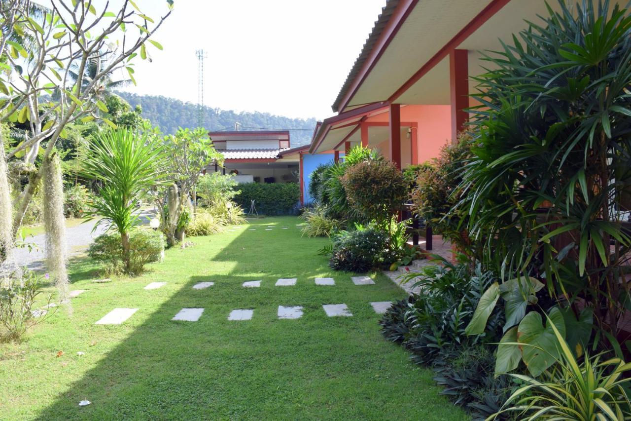 Hostel Baan Longhaad *