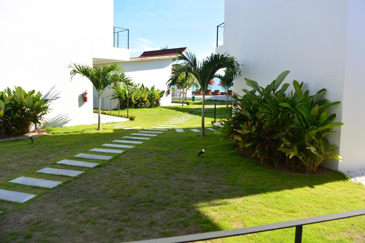 Hotel La & Club