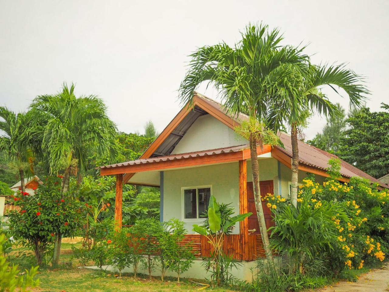 Lanta Smile Guest house 3*