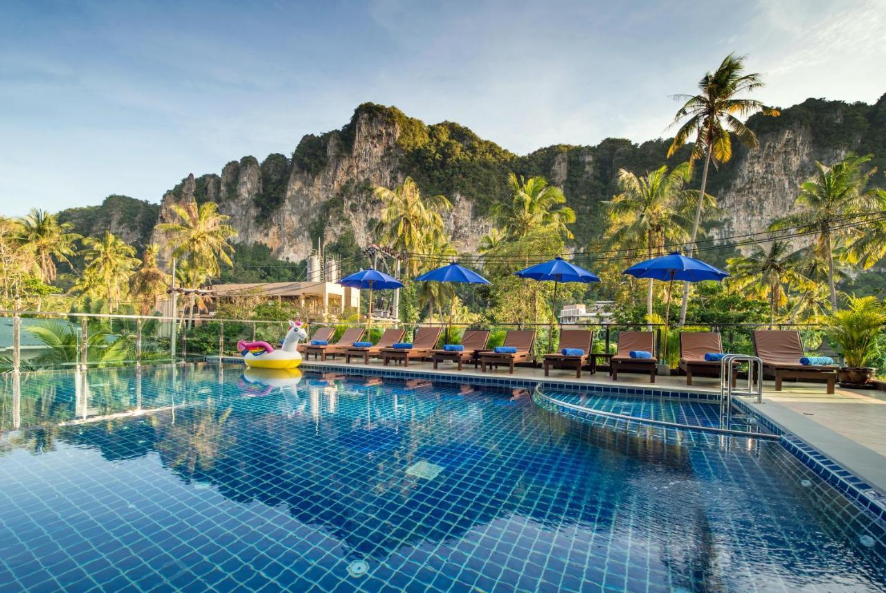 Andaman Breeze Hotel 4*