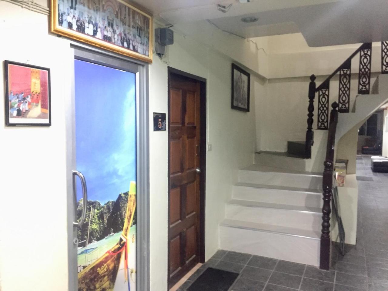 Hotel Golden Bee