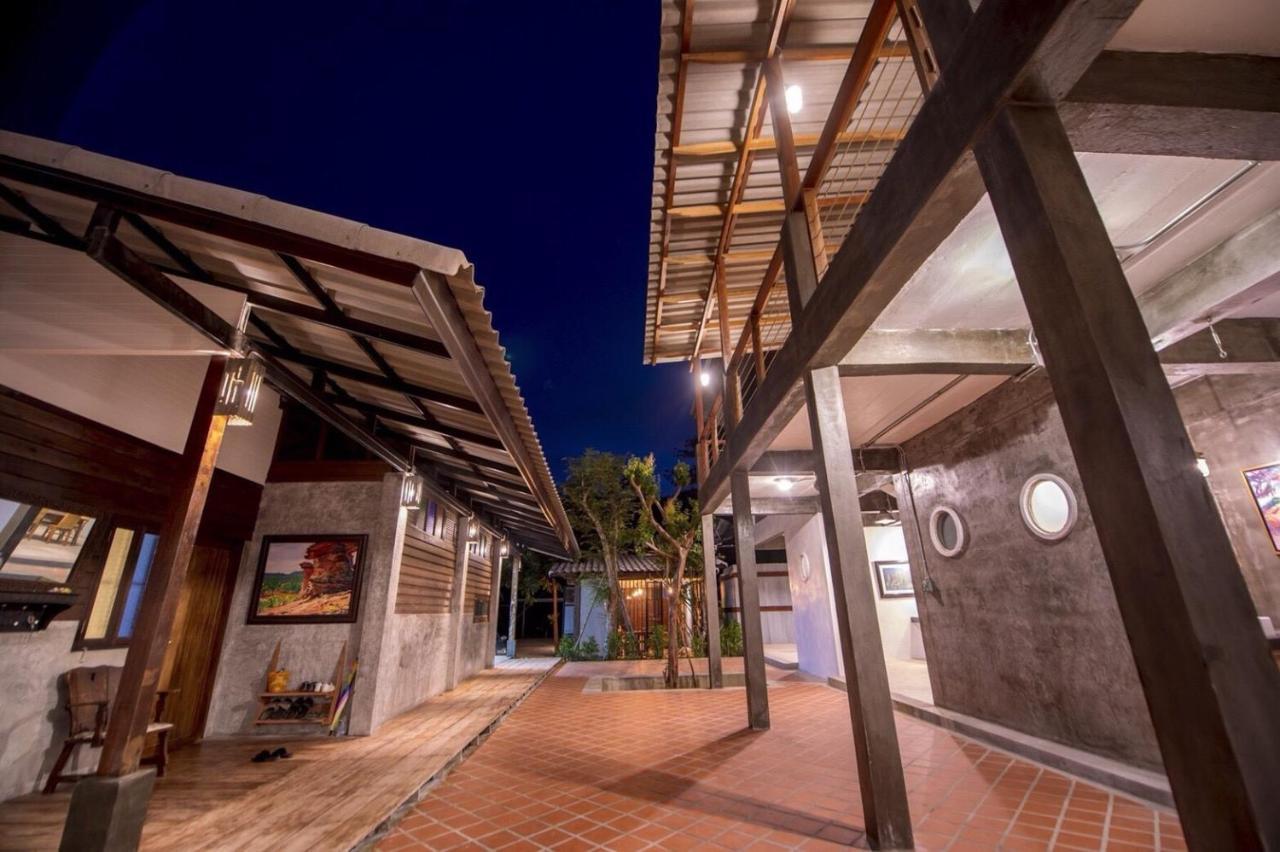 Lanta Harbour Hostel *