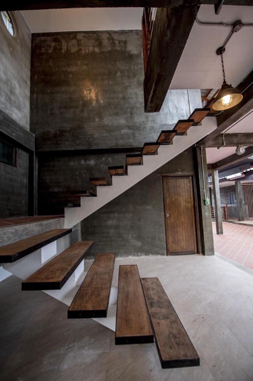Lanta Harbour Hostel *