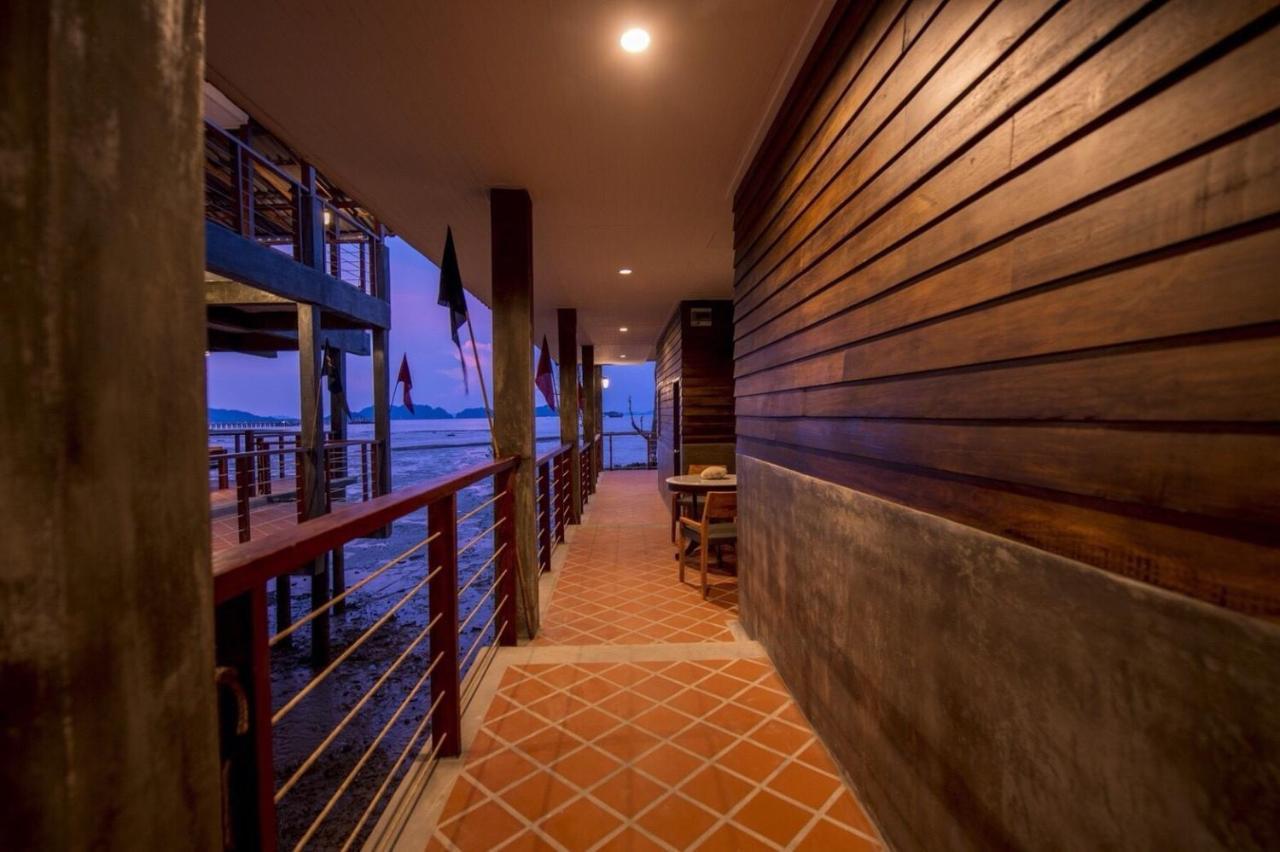 Lanta Harbour Koh Lanta