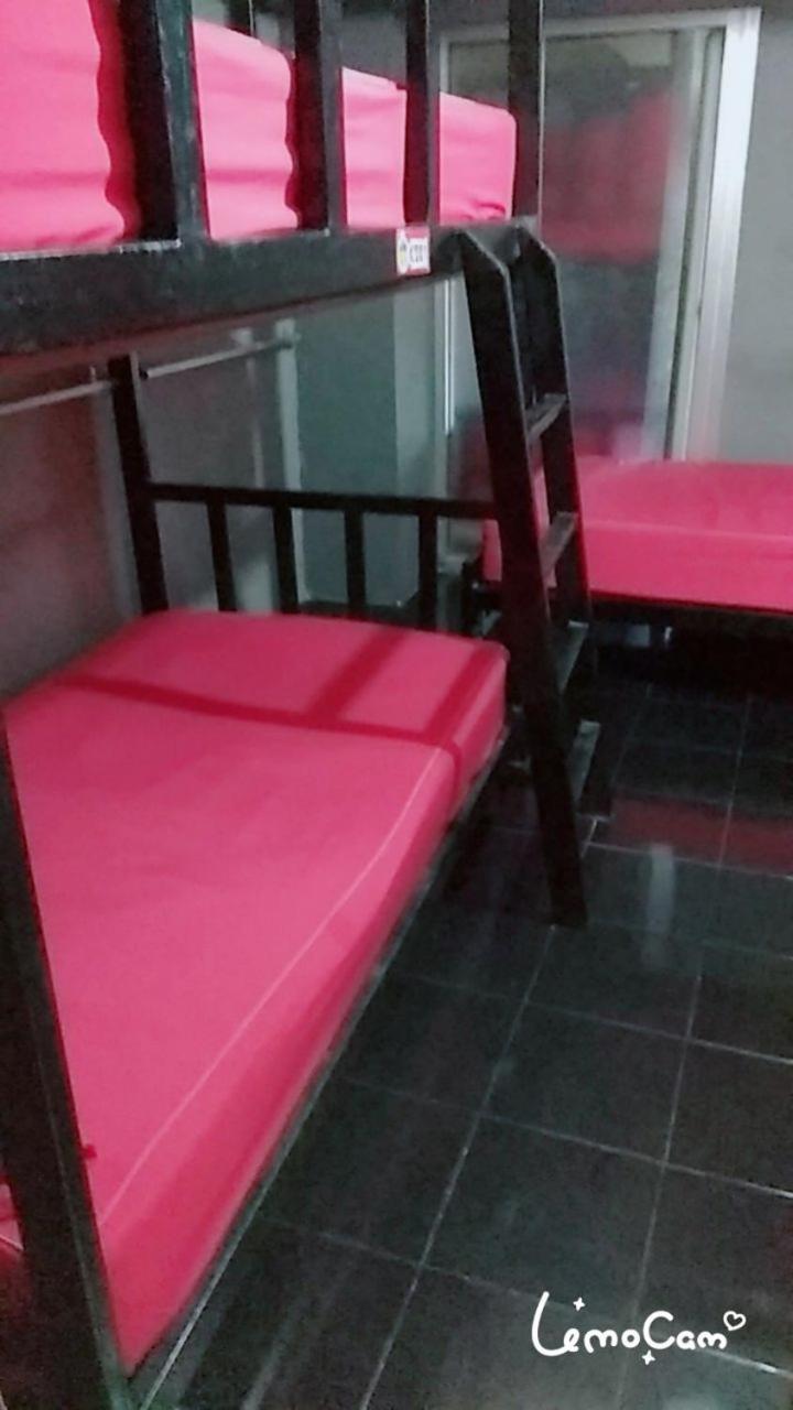 Let It Bee Econo Hostel *