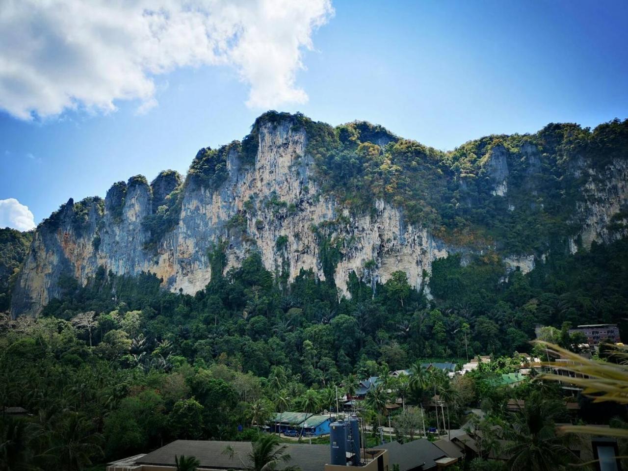 Hotel Andaman Breeze 4*