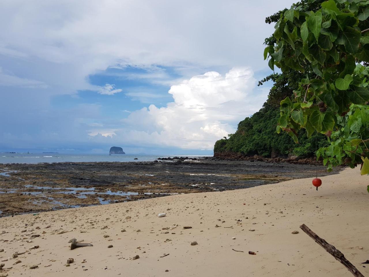 Bulone Viewpoint * Koh Lanta