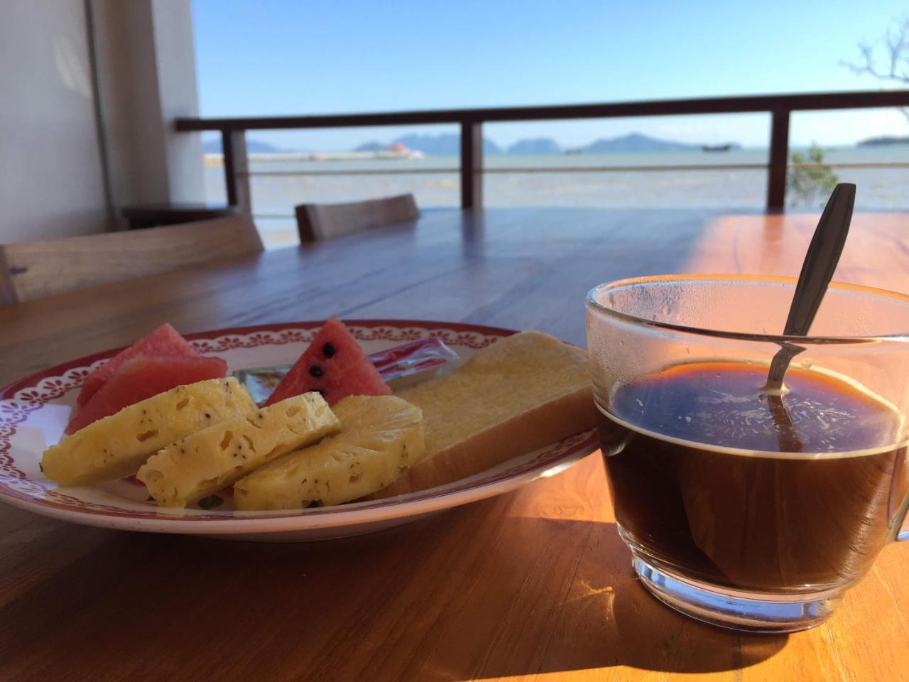 Lanta Harbour Hostel Koh Lanta