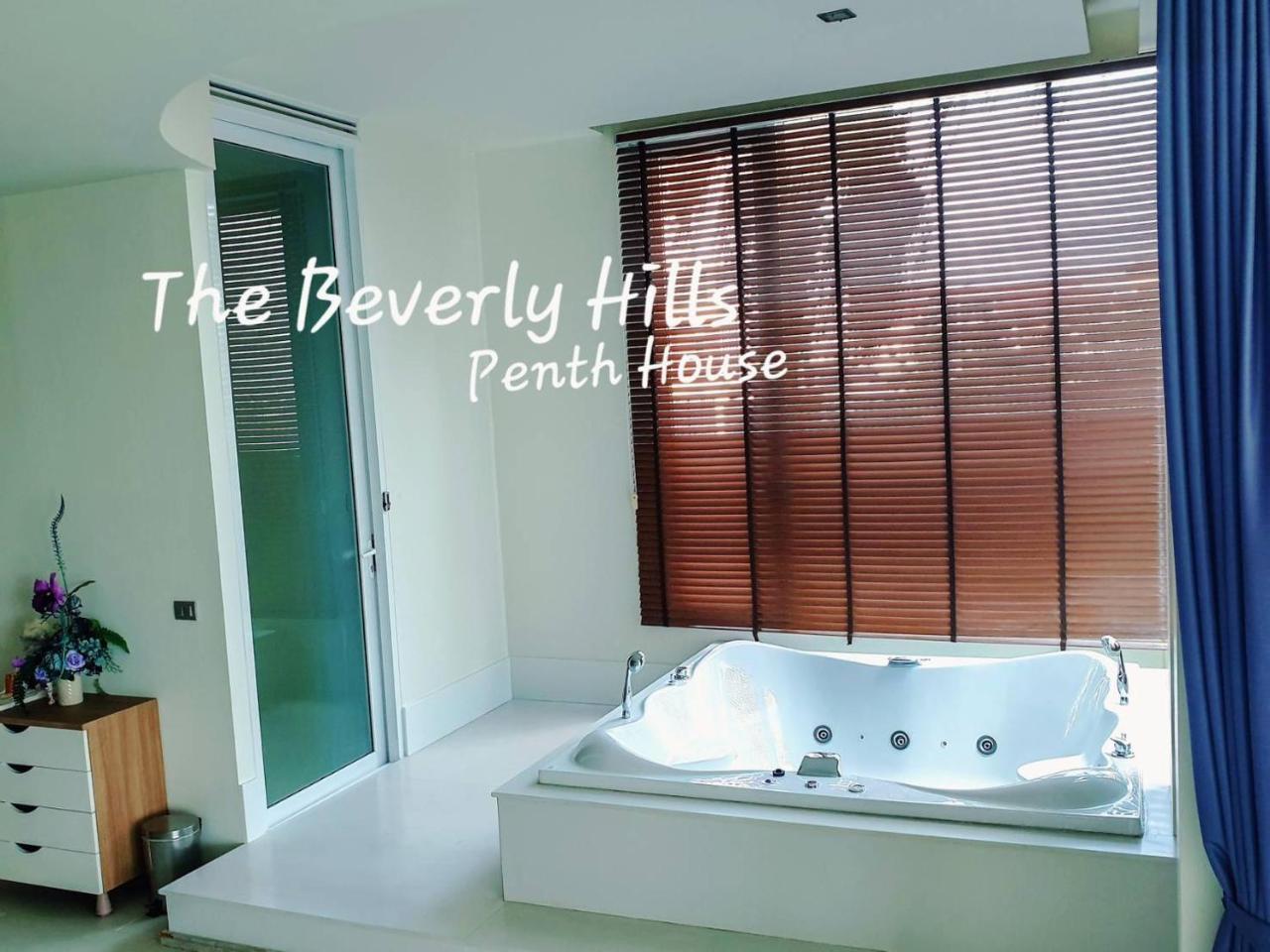 Hotel The Beverly Hills Nakhon Ratchasima
