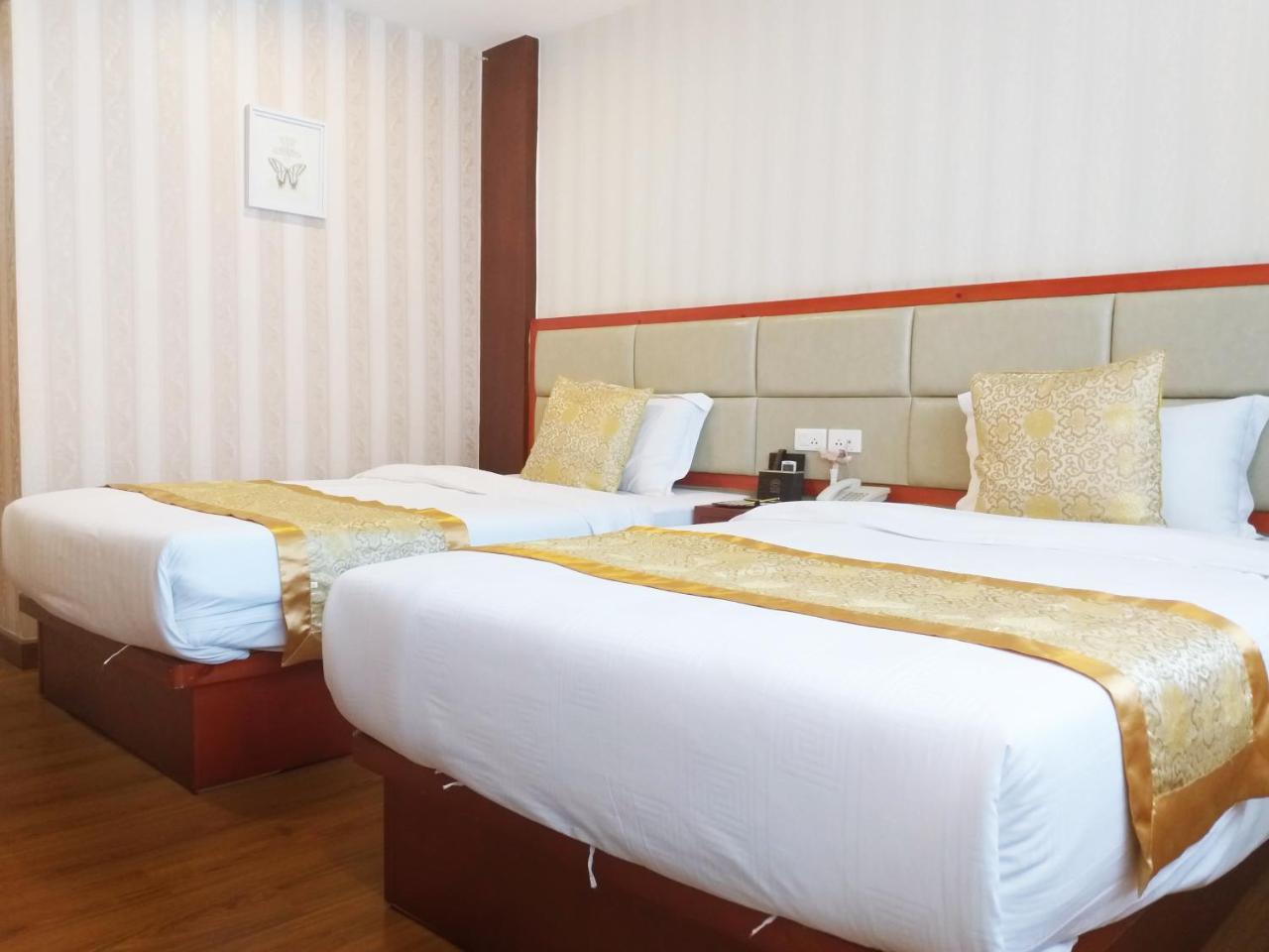 Hotel The Travellers 3*
