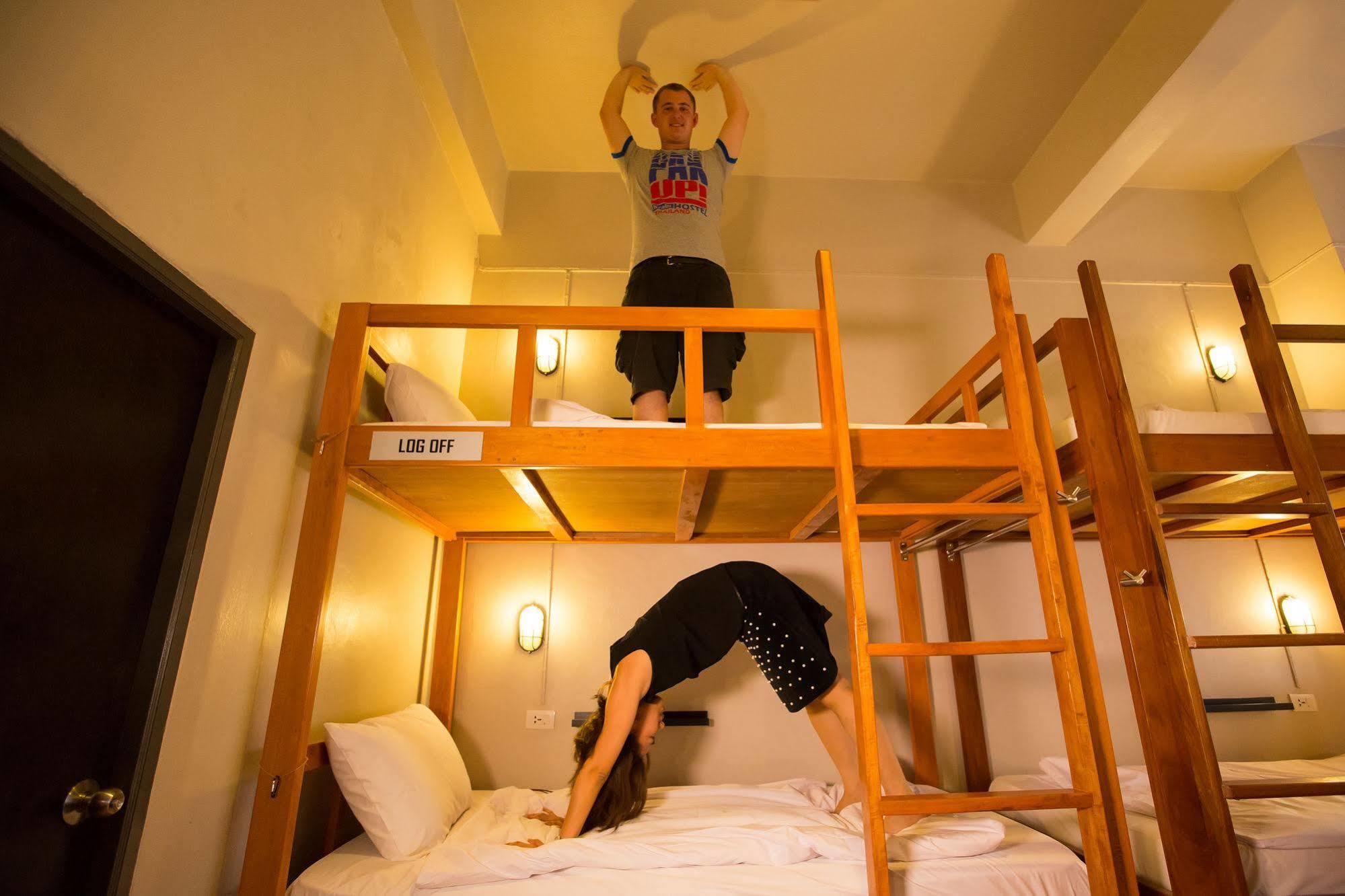Hostel Pak-up *
