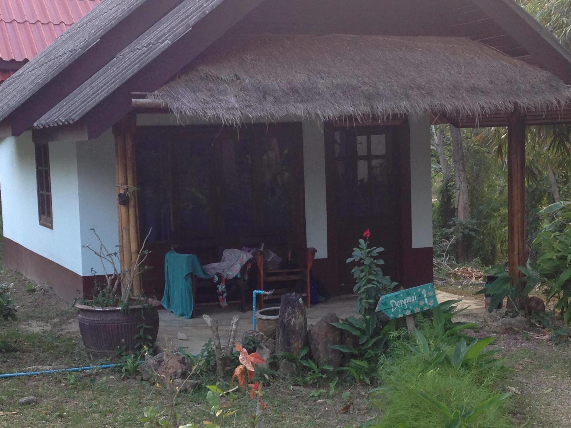 Lanta Sunmoon Resort *