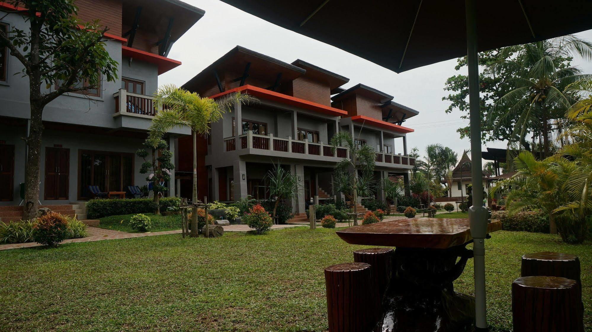 Resort Lanta Intanin - Sha Extra