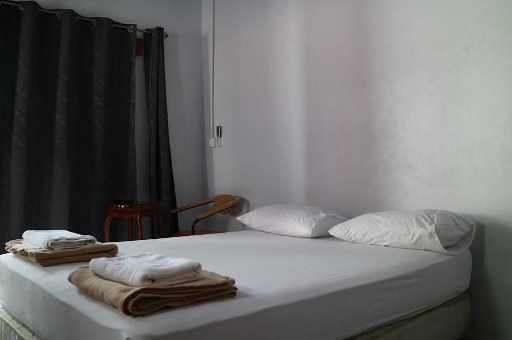 Super Hostel