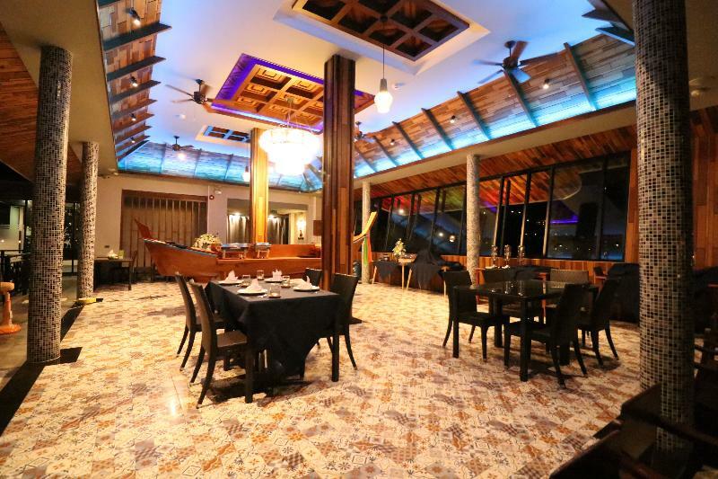 Resort The Scene Cliff View By Swiss-belhotel 4*