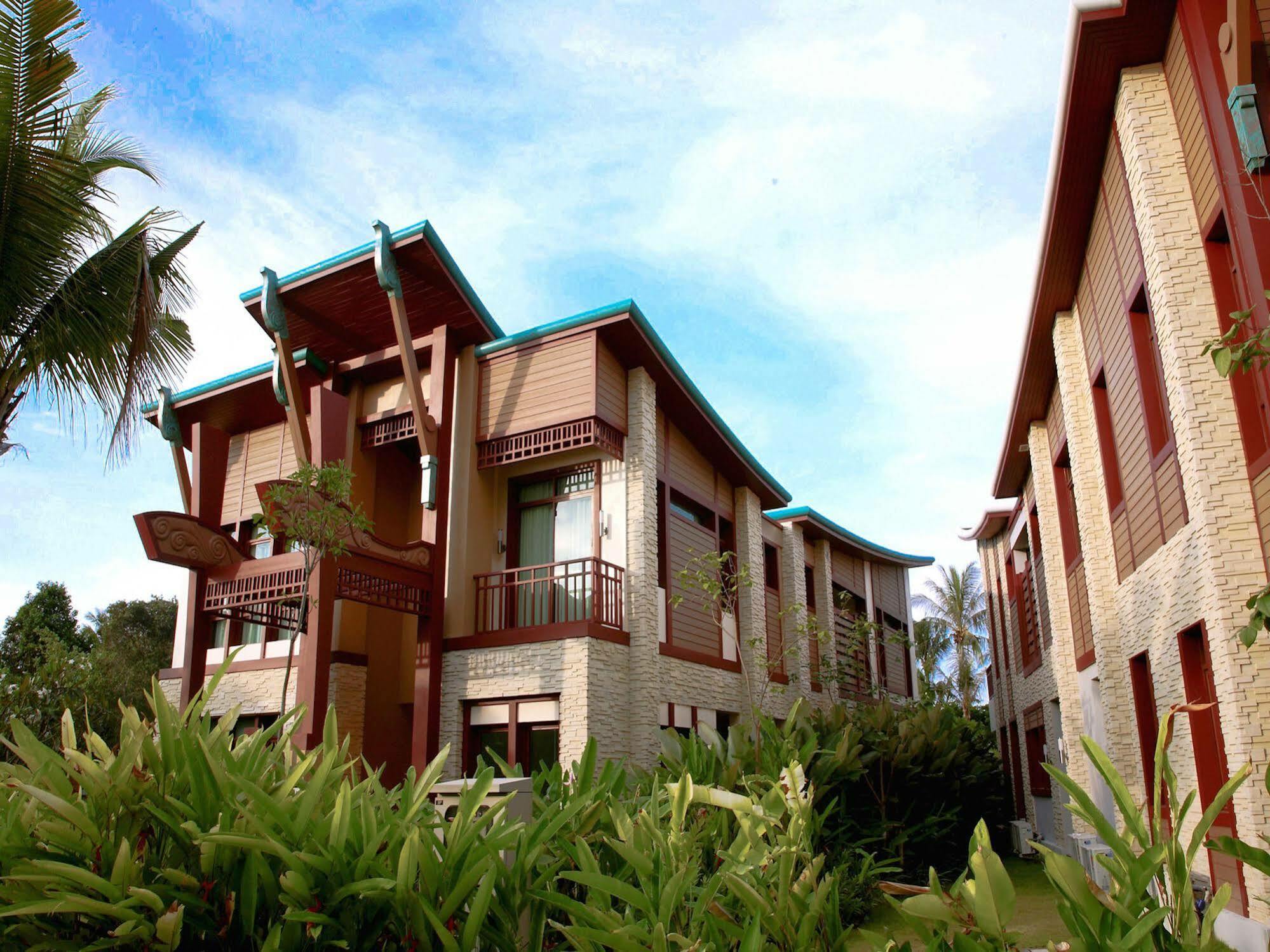 Resort Amatapura Luxury Beachfront 3*