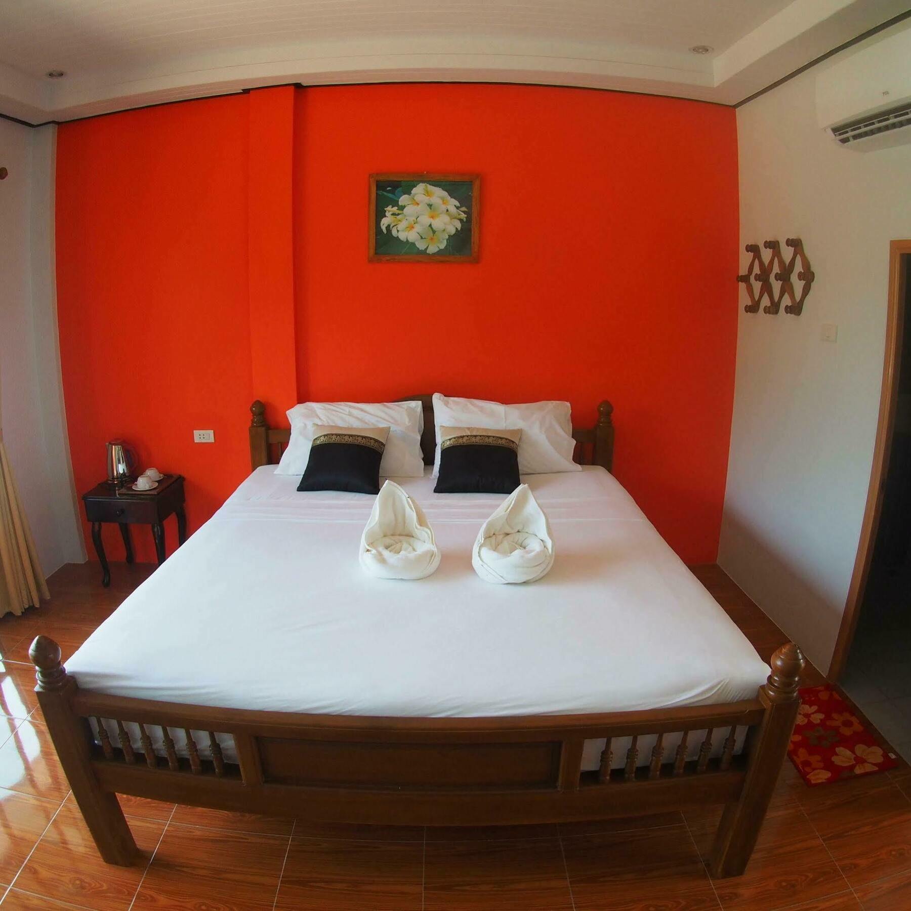 Hotel Phongpipat Lanta Mansion 2*
