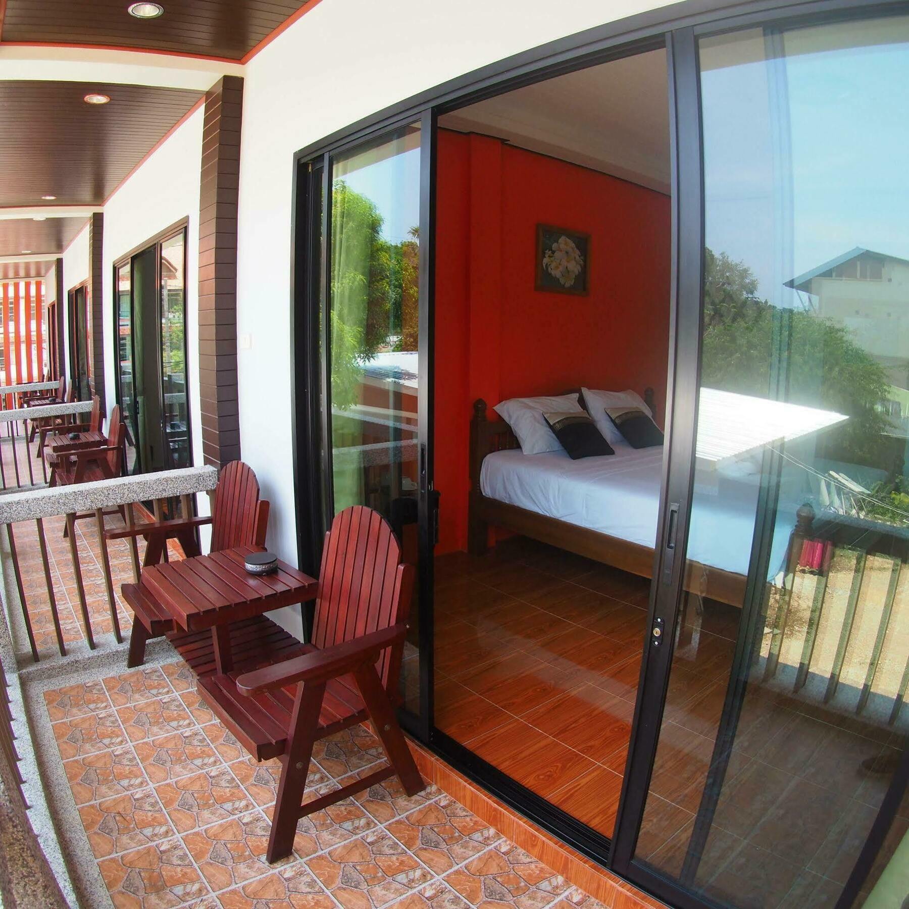 Phongpipat Lanta Mansion Hotel 2*