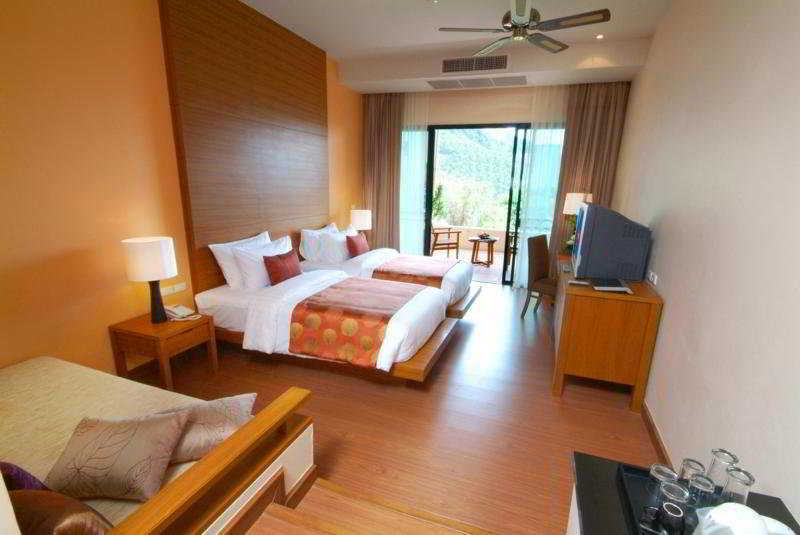 Avani Cliff Krabi Resort 4*