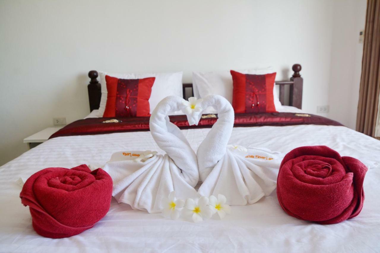 White Flower Lanta Aparthotel Koh Lanta