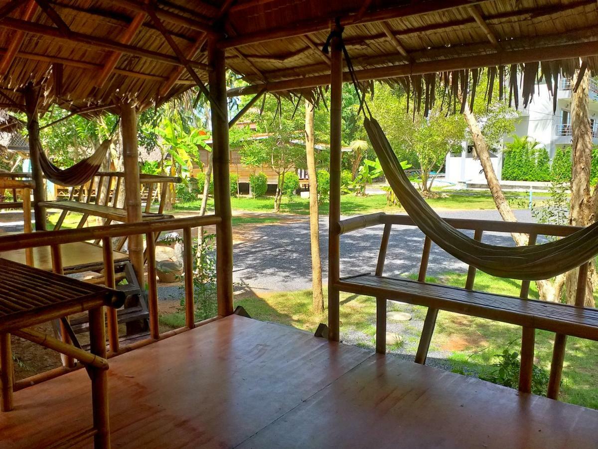 The Ford Sunset Resort Wok Tum