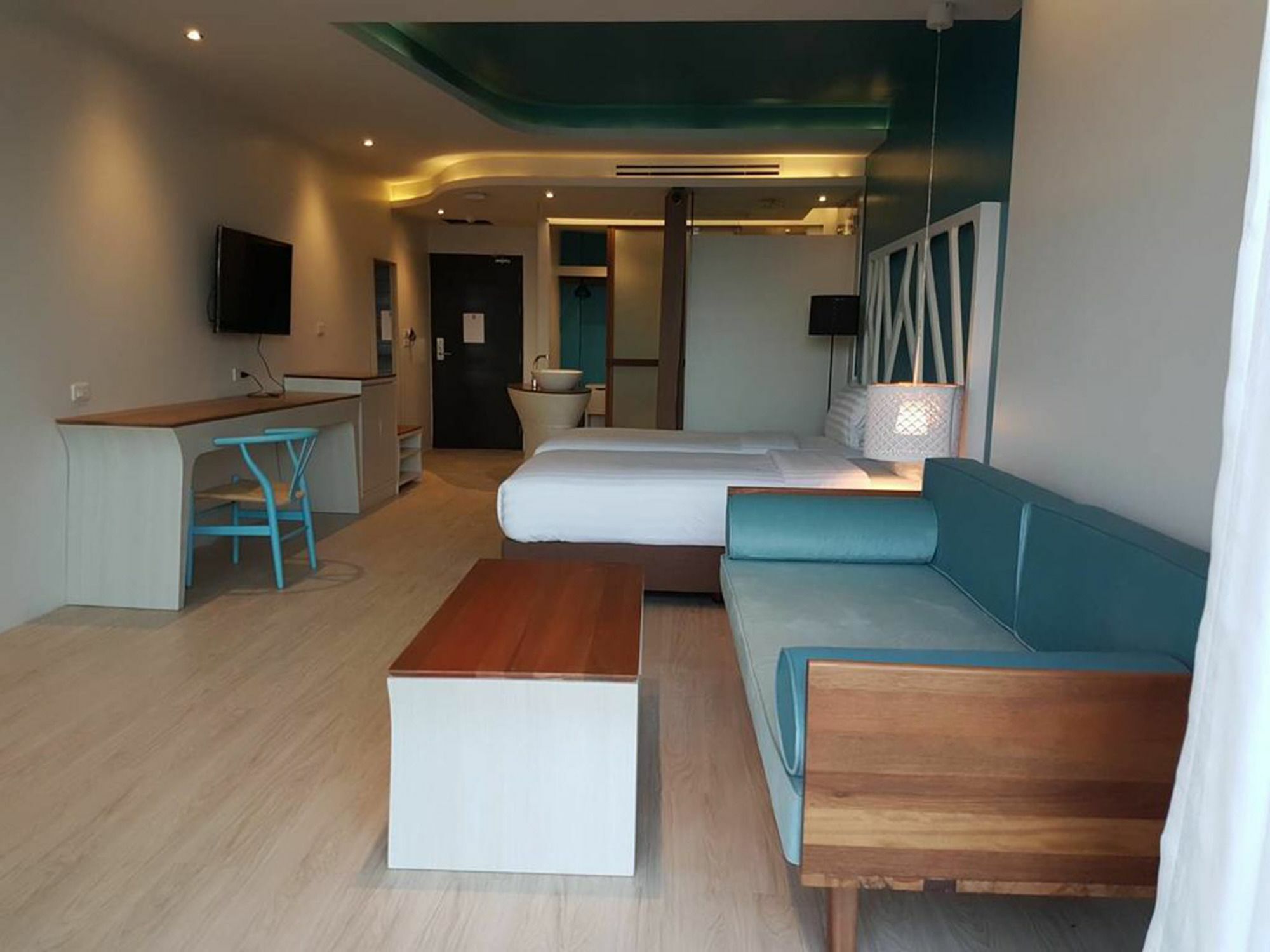 Hotel Whale - Sha HHQ