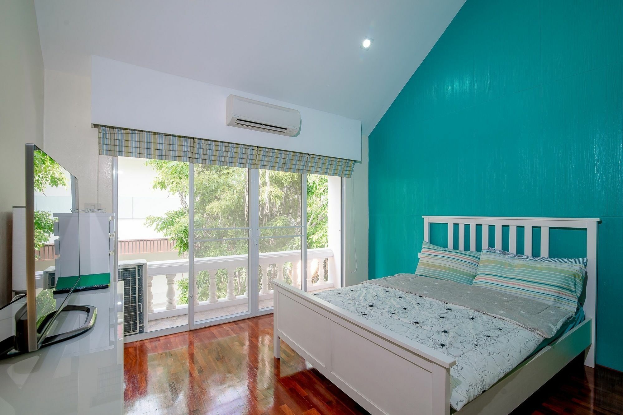Baan Suksamran Villa *