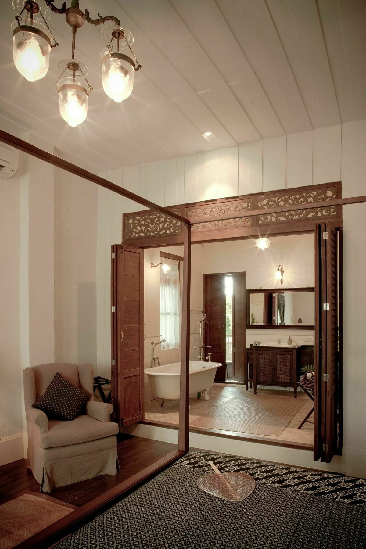 The Asadang Hotel 3*