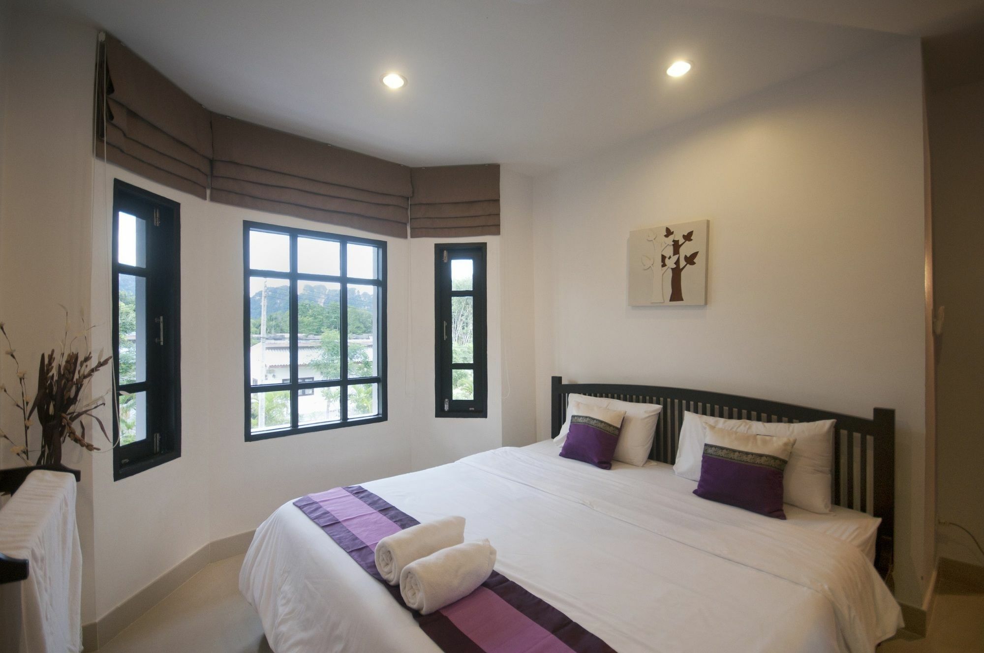Baan Santhiya 4 Villa