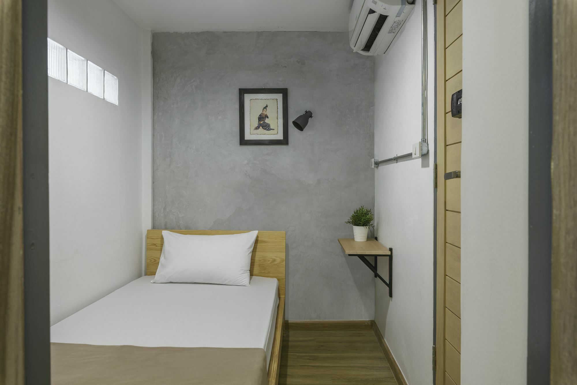 Ora Hostel