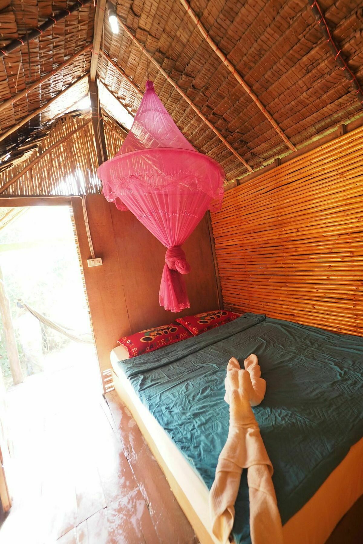 Easy Huts Guest house 2*