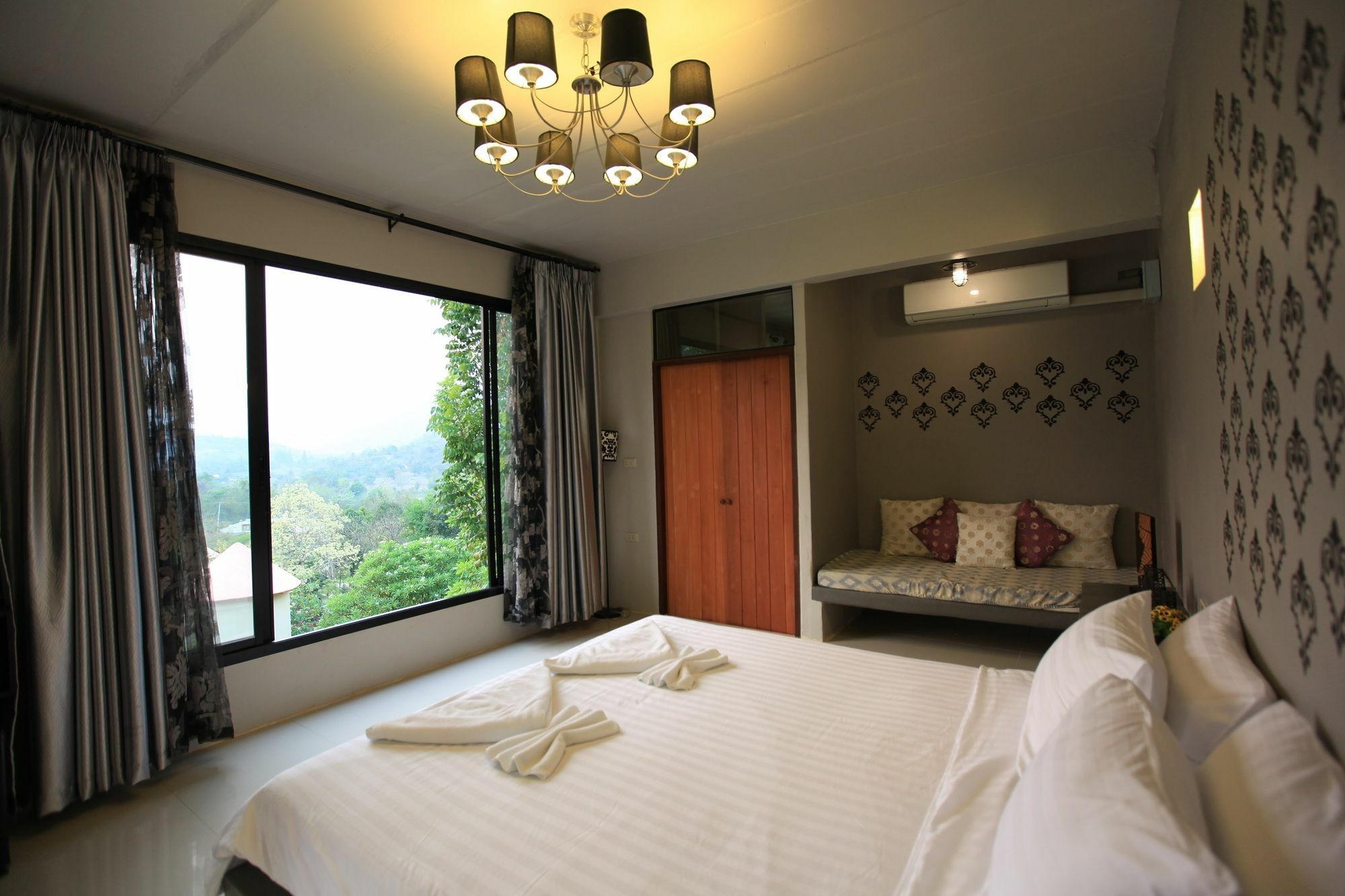 Hi-scene Resort