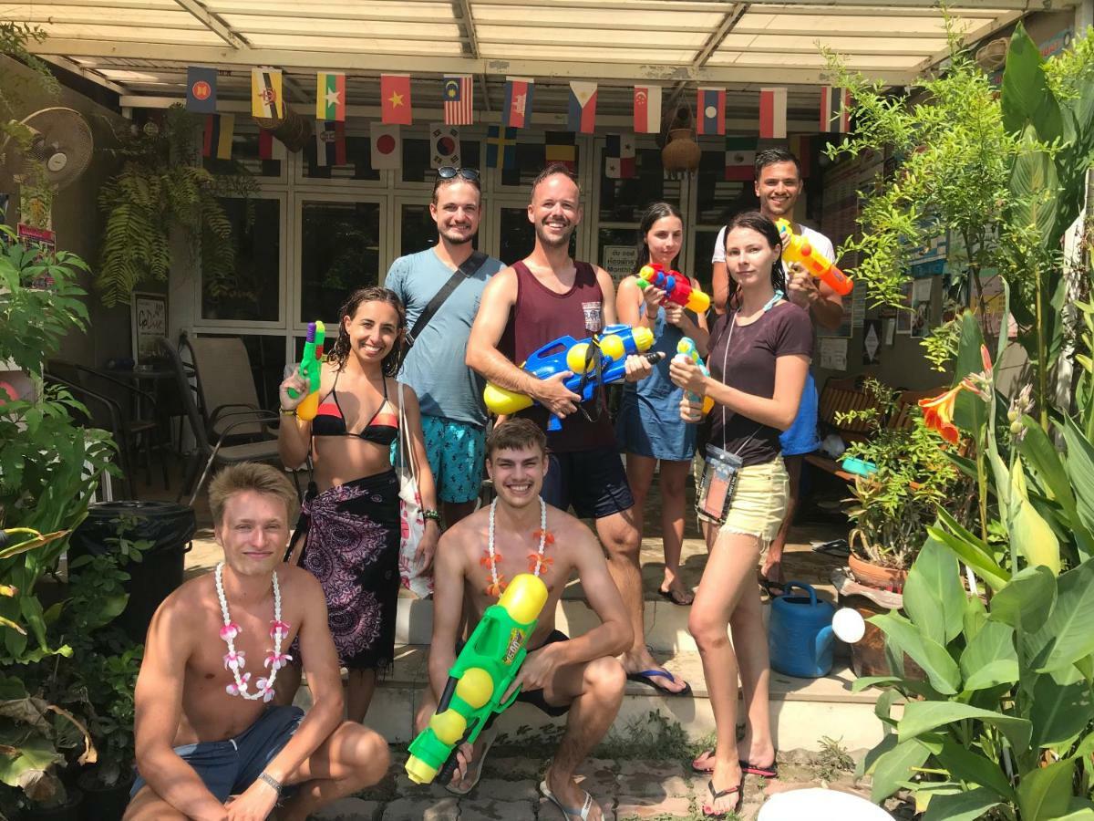 Hostel Hub Of Joys Koh Lanta
