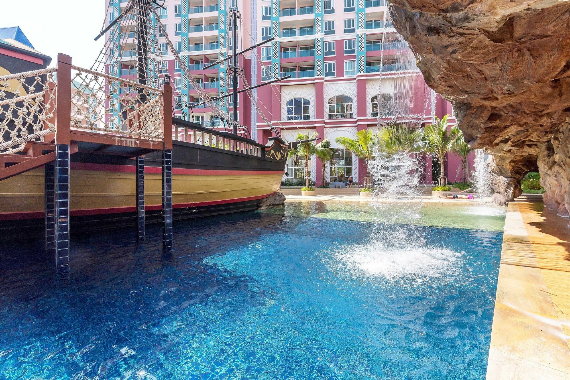 Apartment Grande Caribbean By Favstay *
