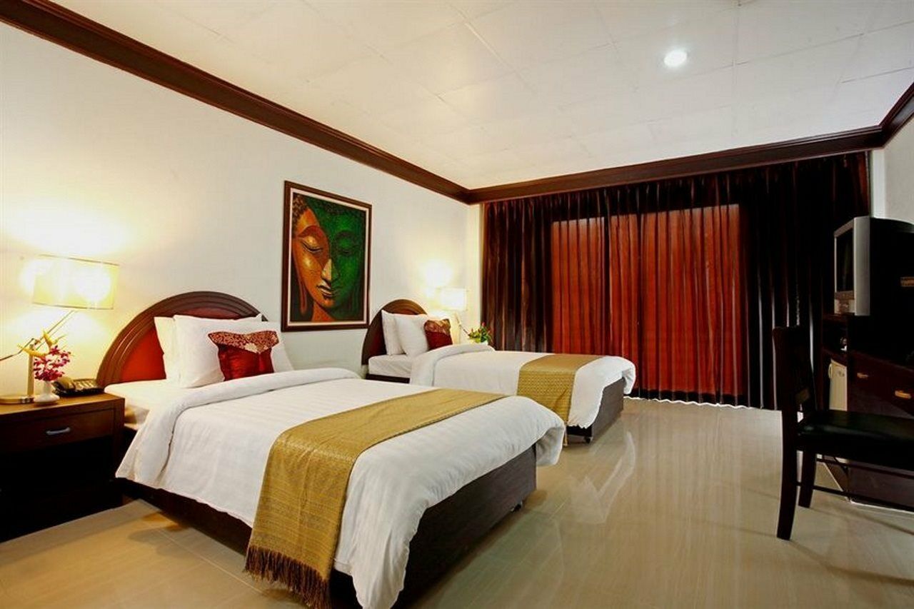 Bamboo & 3* Patong