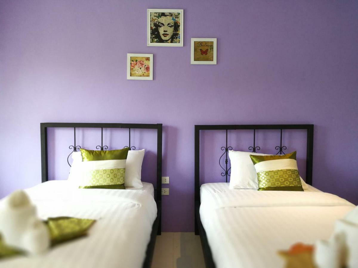 Resort Stamp Hills Suan Phueng