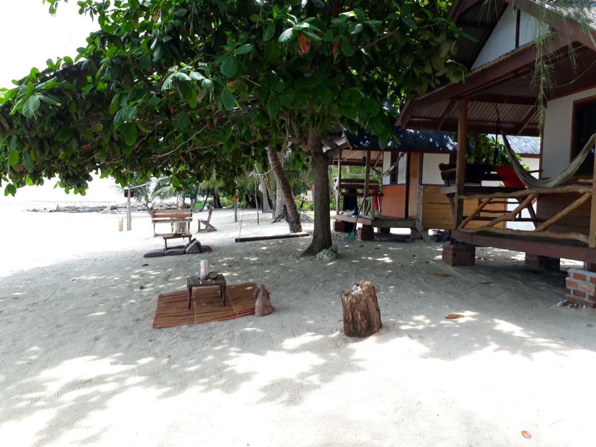Pinks Guest house *