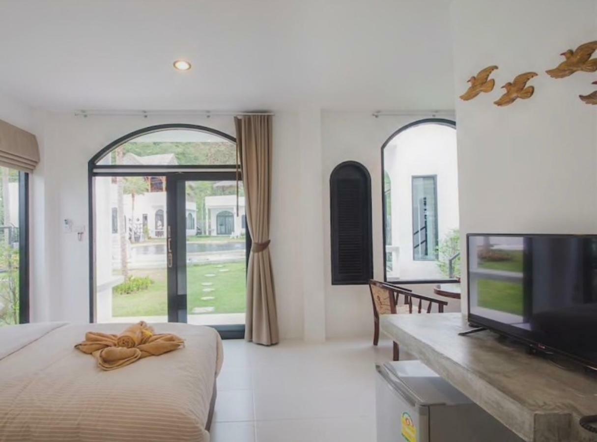 Chalaroste Lanta The Private Resort 4*