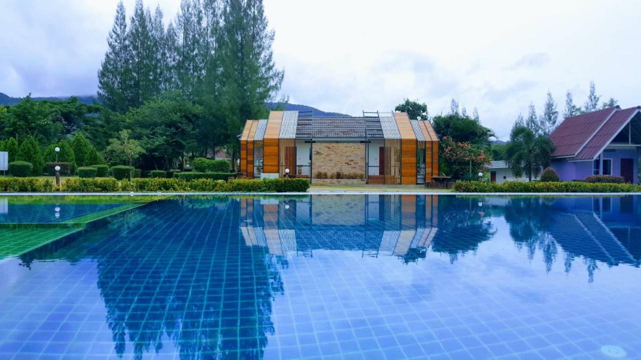 Tanaosri & Creekside 3* Suan Phueng