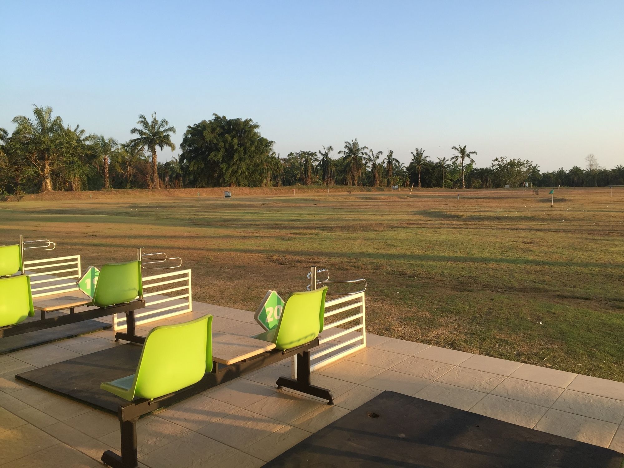 Palm Driving Range & Resort 2*