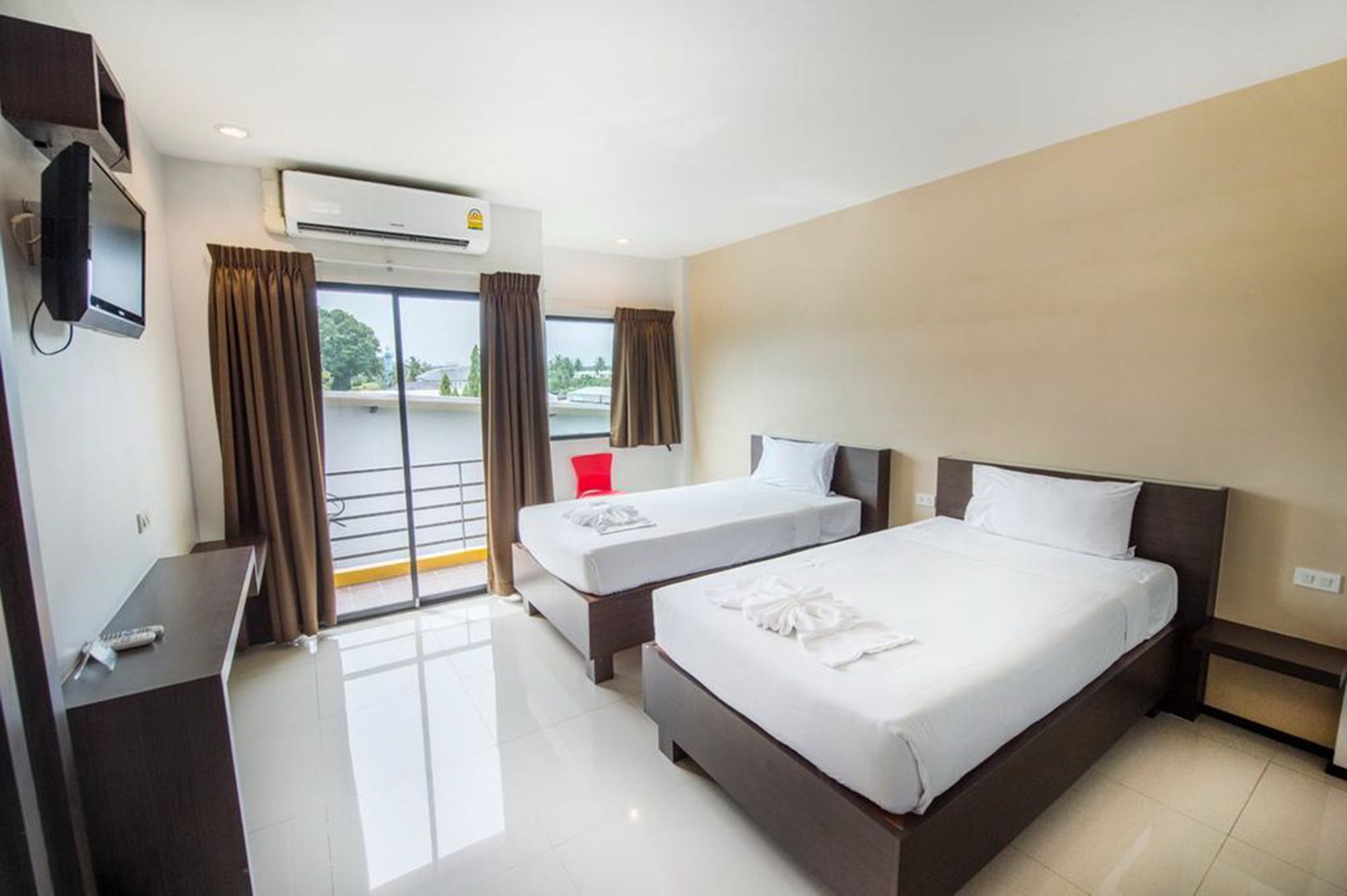 Paradise Resort 2*