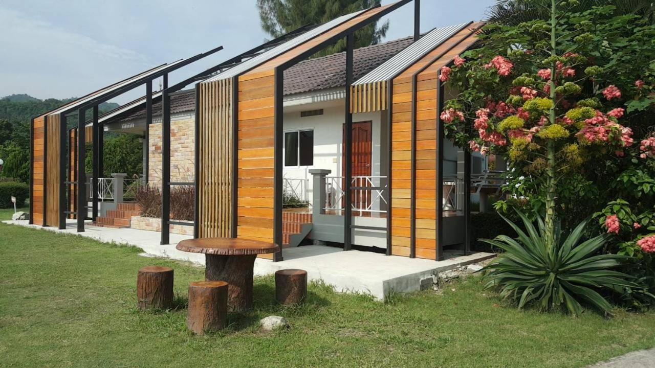 Tanaosri & Creekside Suan Phueng
