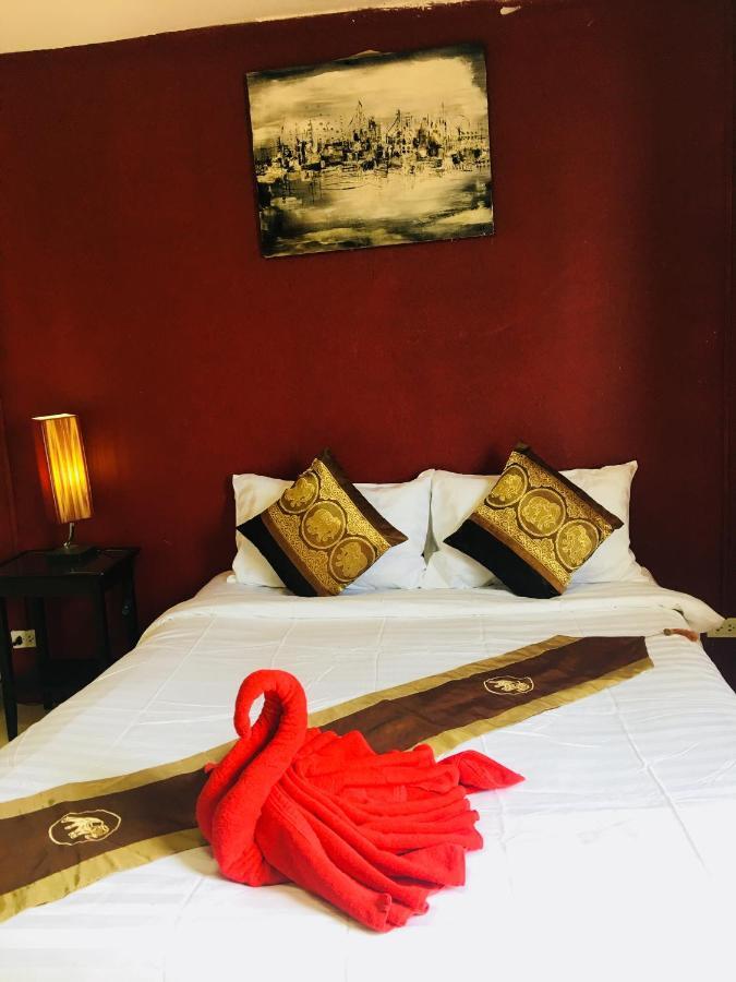 Leaf Guest house 2*