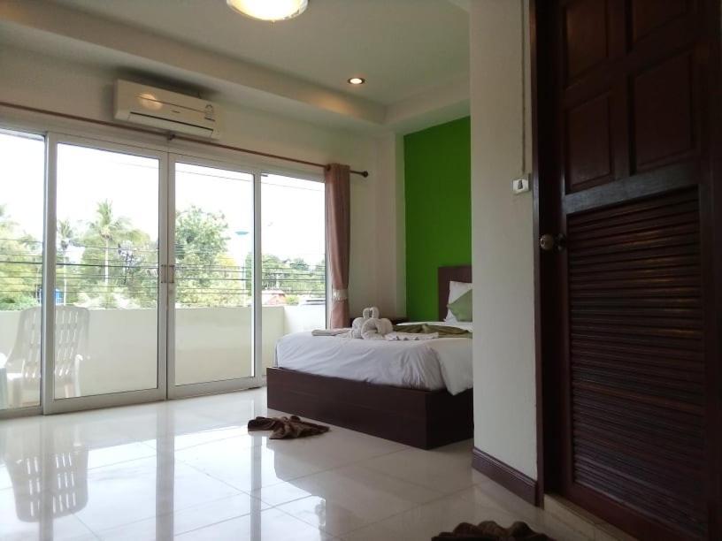 Lanta Longbeach *