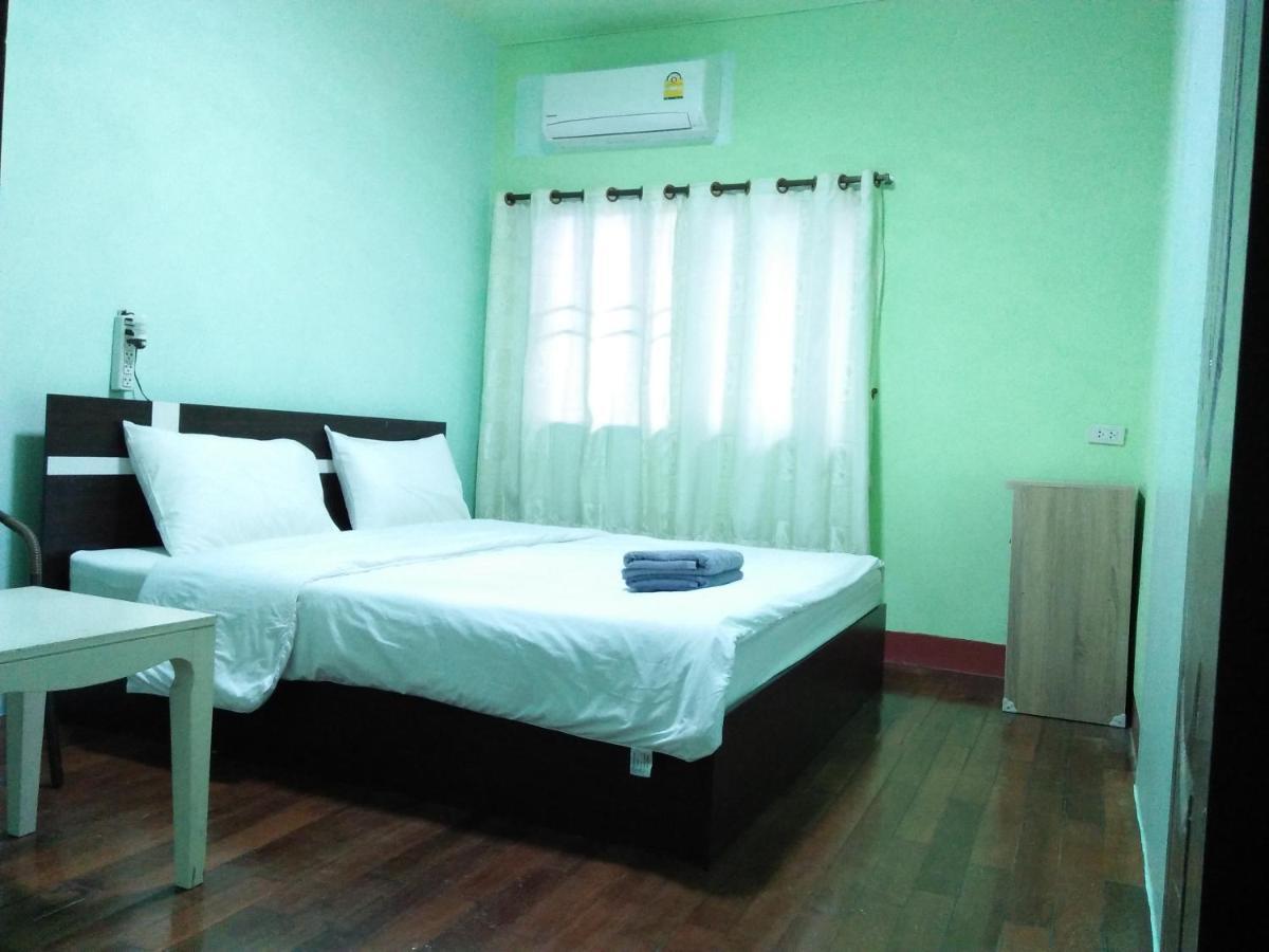 Hostel Sakura House