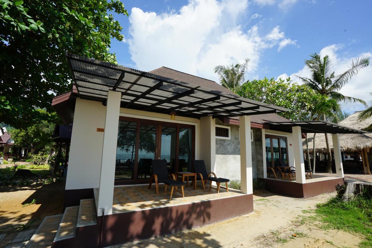 Southern Lanta Resort 3*