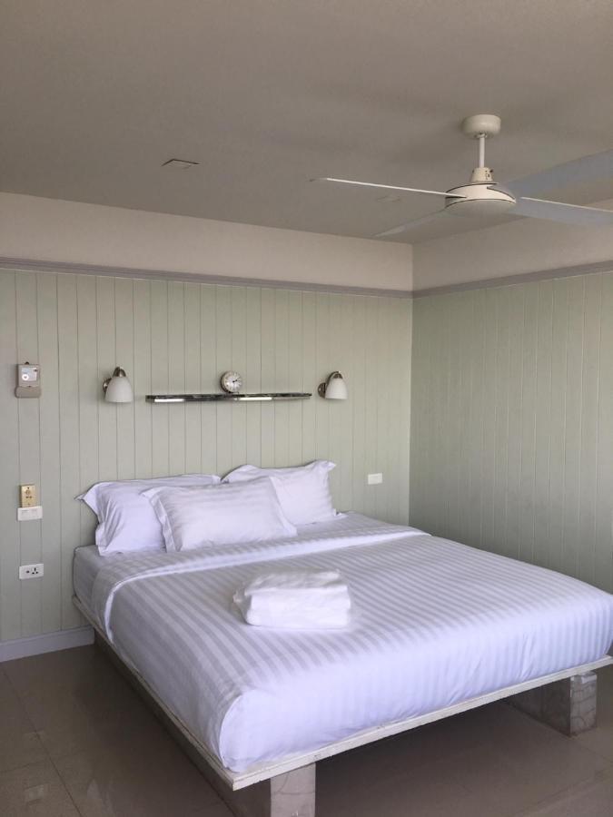 Pierview Inn *