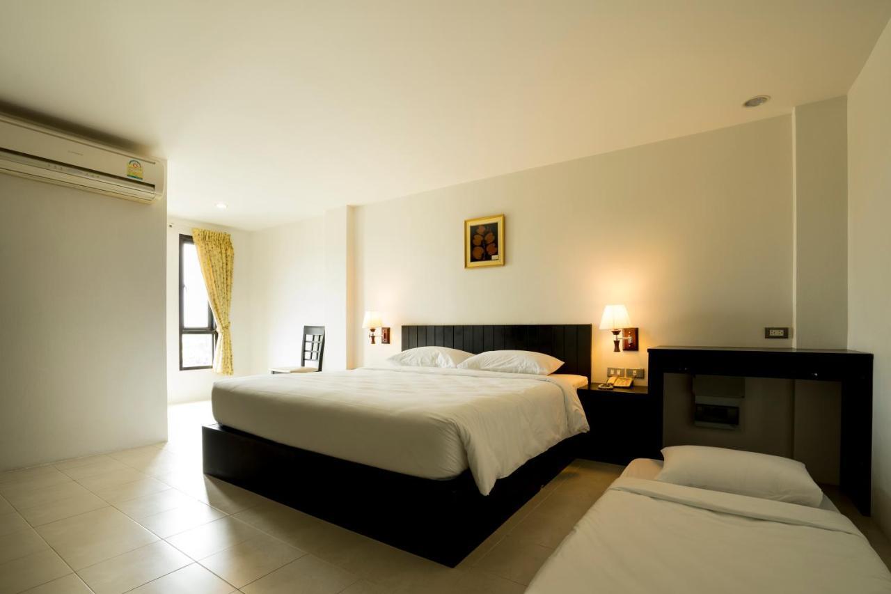 Hotel G House 3*