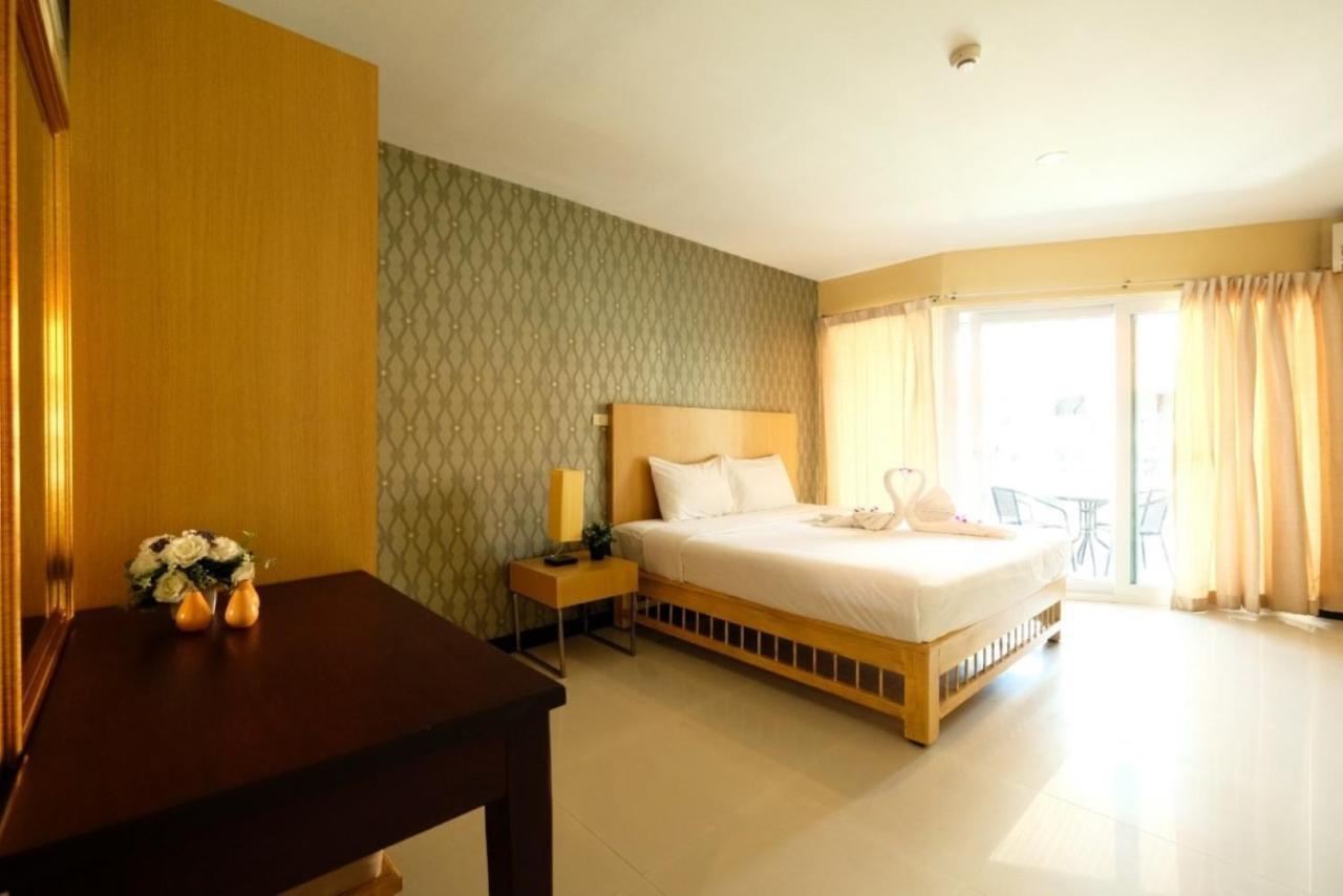 Hotel Plaza Jomtien Beach
