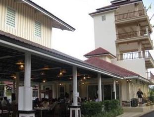 Baan Nakara Hotel 2*